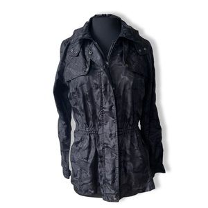 Vince Camuto Black Camo Rain Jacket M